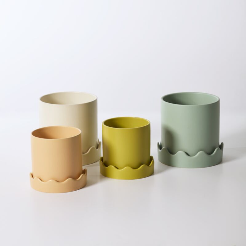 Pissaro Pot with Saucer